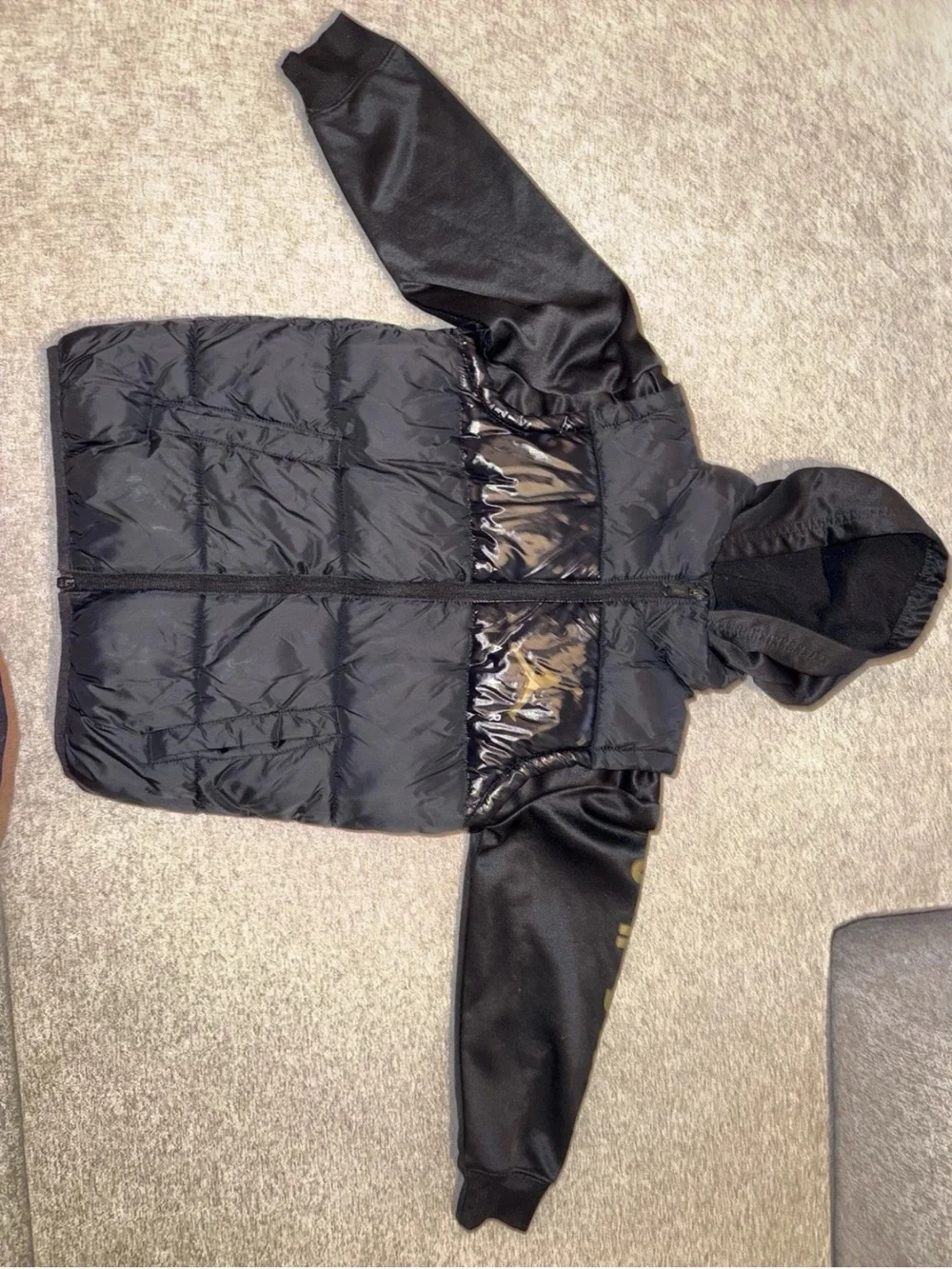 Boys Nike Air Jordan Puffer Coat.  Size M